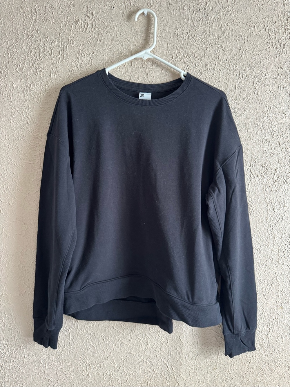 all in motion Black Crewneck Pullover Sweatshirt - Picture 1 of 5